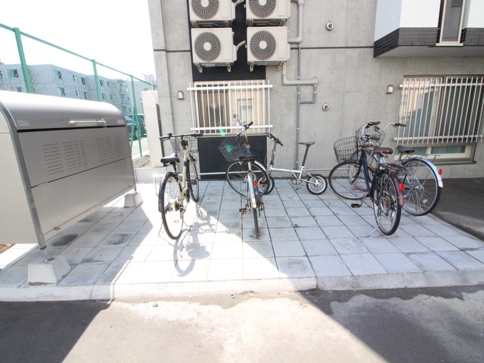 駐輪場 Southern Spot