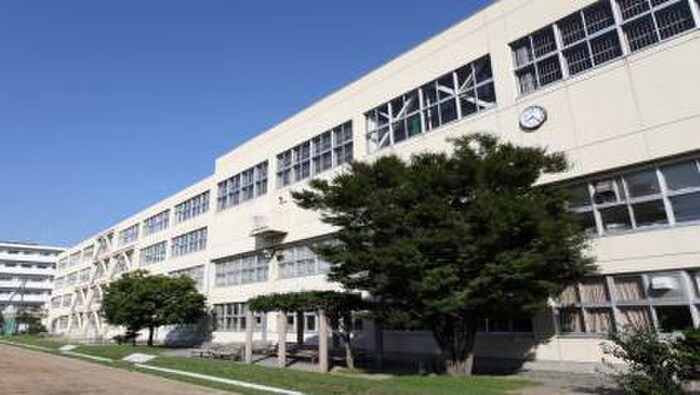 札幌市立美香保中学校(中学校/中等教育学校)まで400m ハートフルコート18