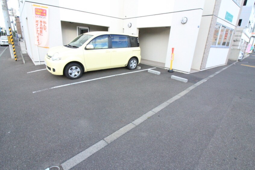 駐車場 セントポーリアノヴェル