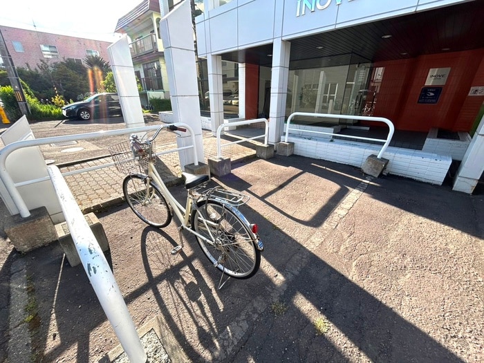 駐輪場 ＩＮＯＶＥ札幌平岸２条
