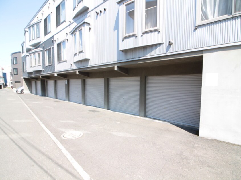 駐車場 レユシ－ルＮ１１