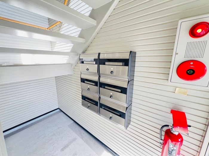 エントランス部分 シェ－ン