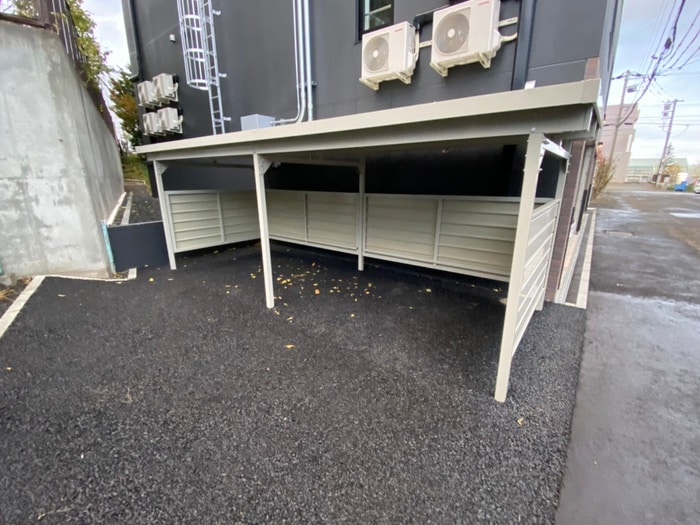 駐輪場 coffret月寒