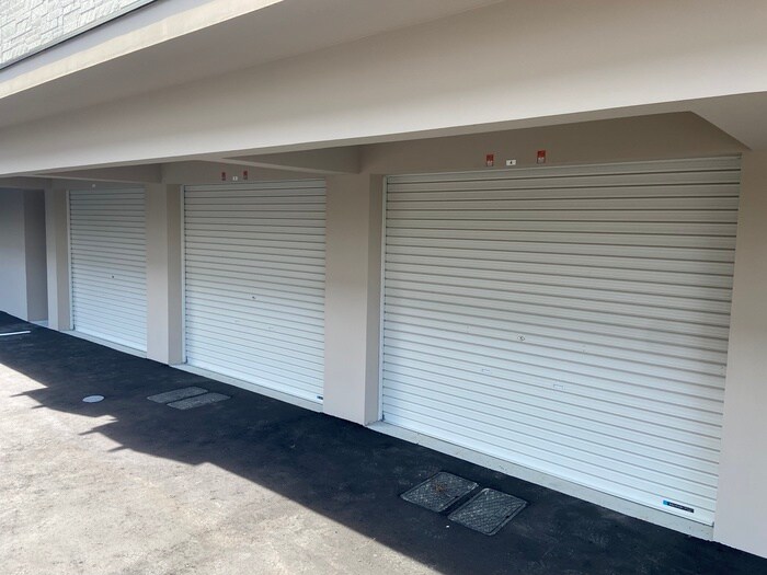 駐車場 シャルルロワ