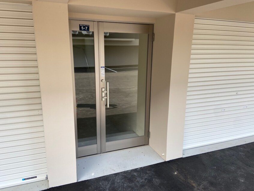 エントランス部分 シャルルロワ