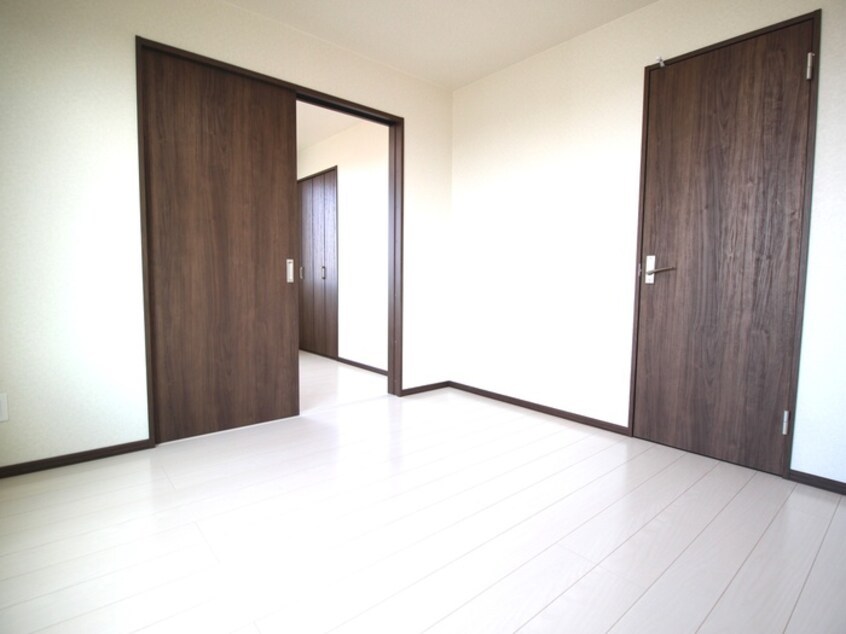 居室 シャルルロワ