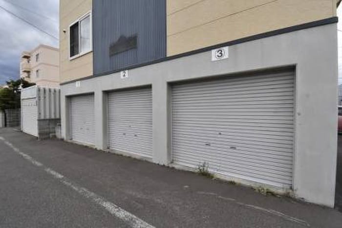 駐車場 カステル八軒