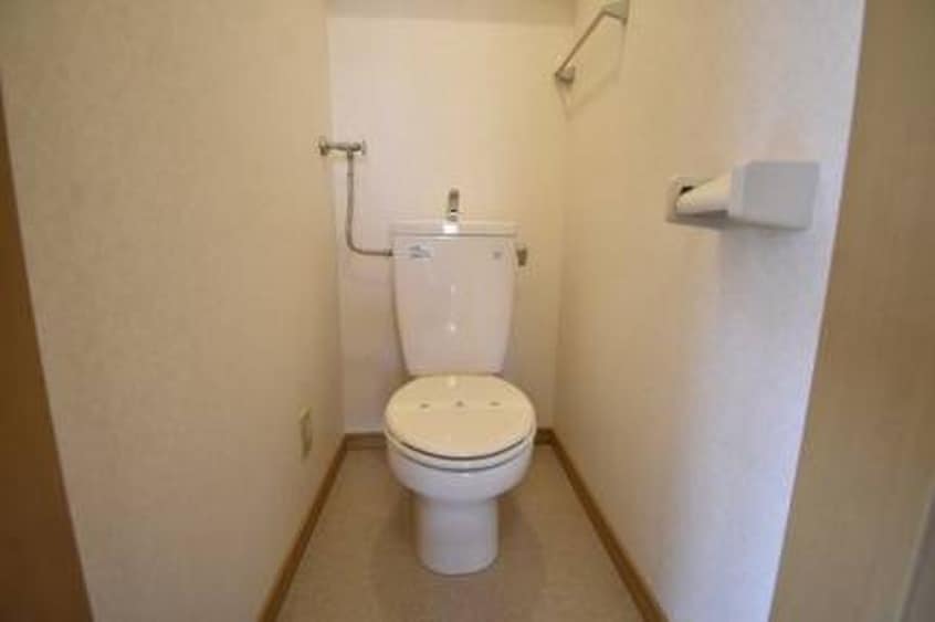 トイレ カステル八軒