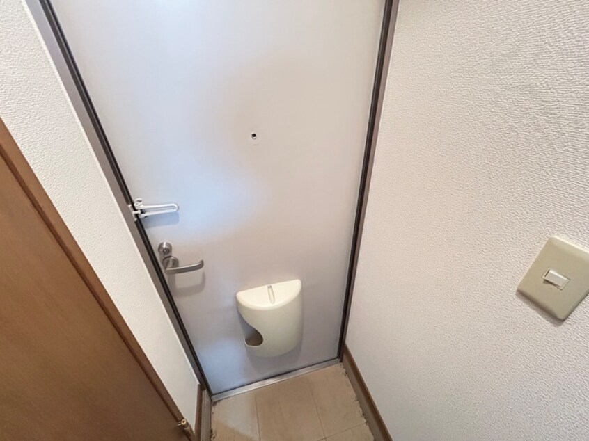 玄関 フォレスト南１０条壱番館