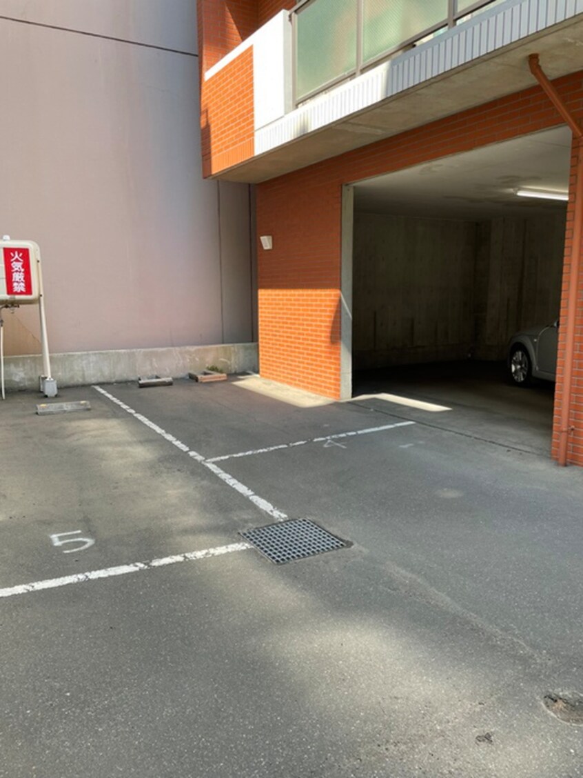 駐車場 パ－クヒルズ中央２５