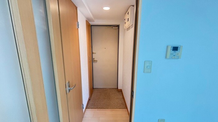 玄関 ファミリ－コ－ト福住