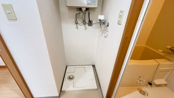 洗濯機置場 ファミリ－コ－ト福住