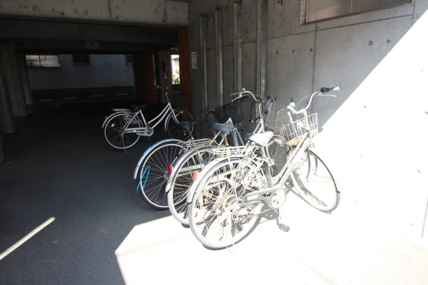 駐輪場 ローヤルハイツ南５条