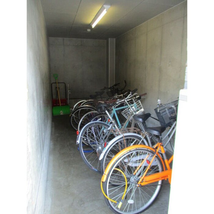 駐輪場 ヌ－ヴェルコ－ト