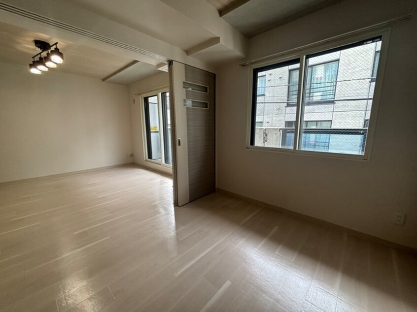 居室 ヌ－ヴェルコ－ト