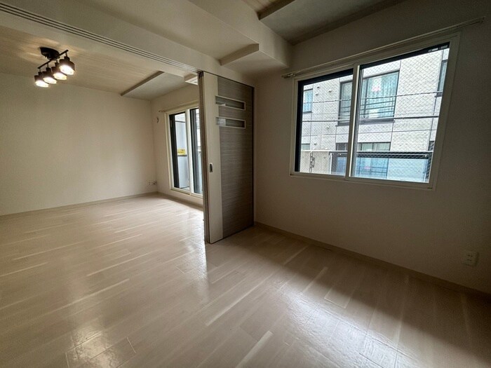 居室 ヌ－ヴェルコ－ト