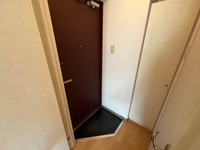 玄関 モンタ－ニュ　ボヌ－ル