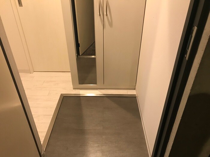 玄関 JeekBlau美園