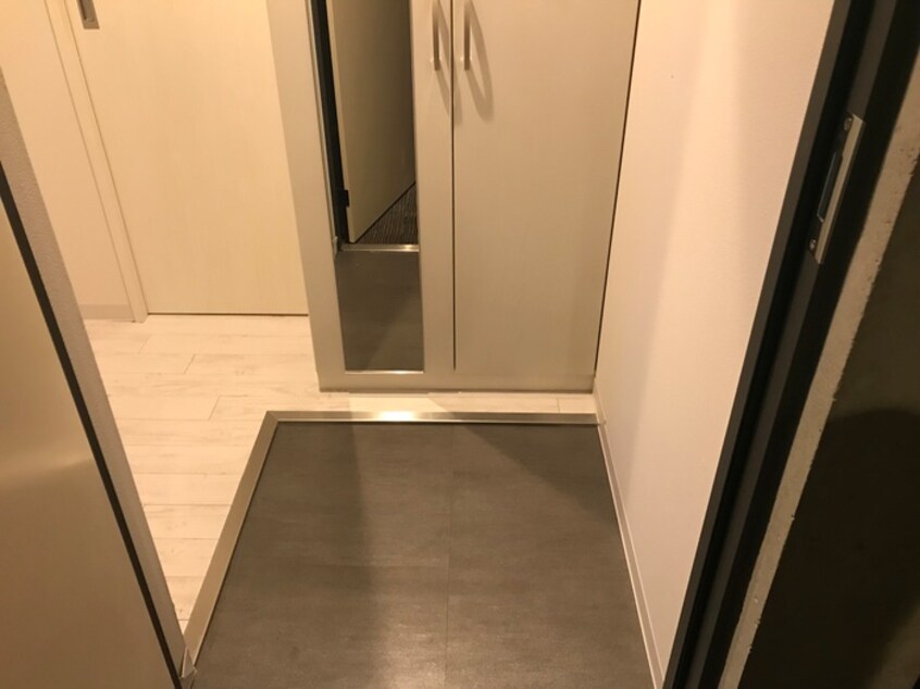 玄関 JeekBlau美園