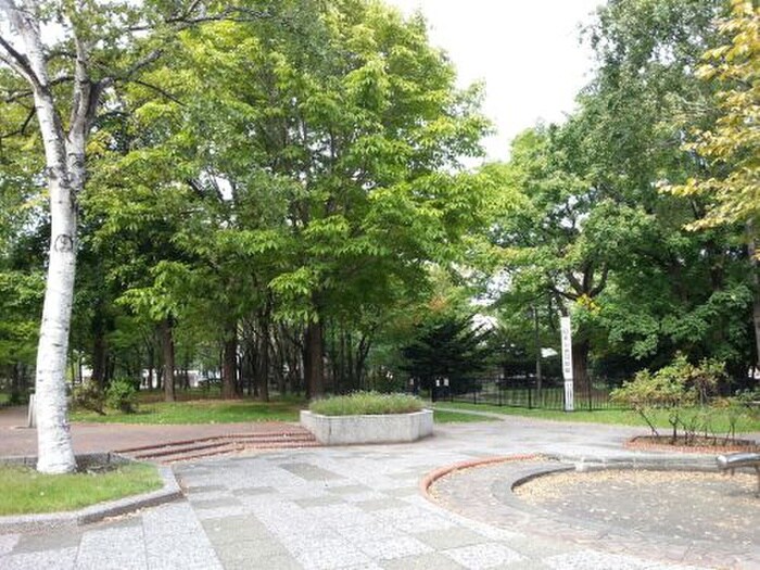永山公園(公園)まで400m グランカーサ永山公園通 east