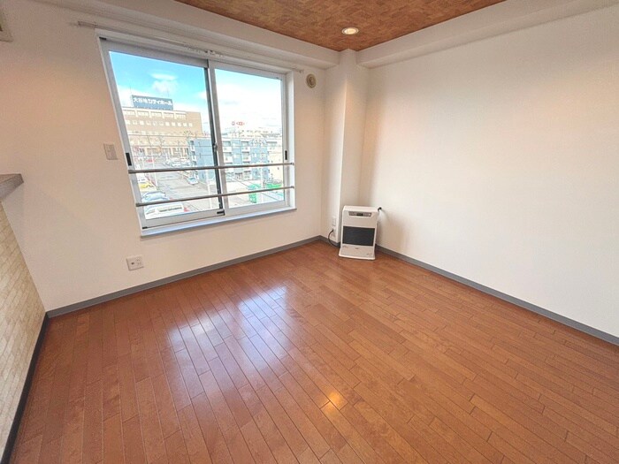 居室 セレ－ナ南郷