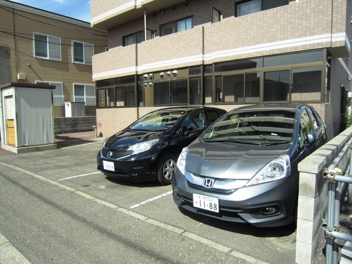 駐車場 パ－クヒルズ平岸３１０