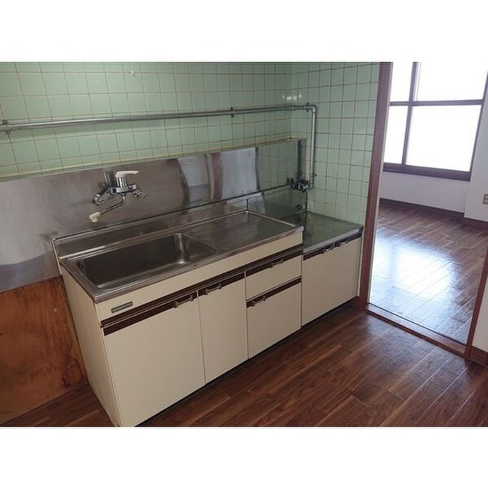 キッチン かねそビル