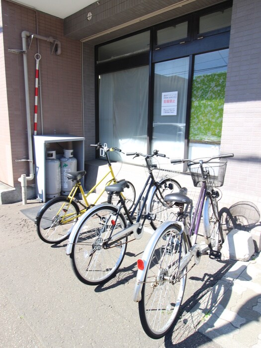 駐輪場 成田マンション