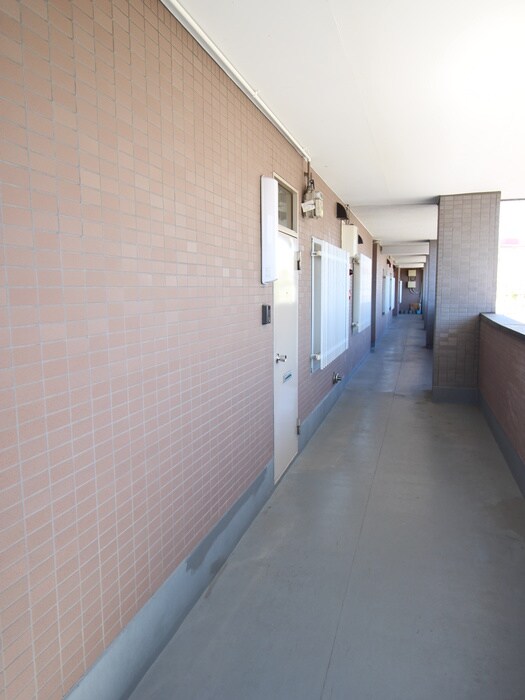 エントランス部分 成田マンション