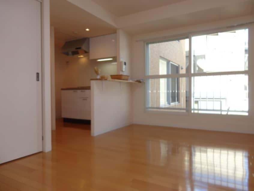 居室 Ｅａｓｔ Ｃｏｕｒｔ８９４