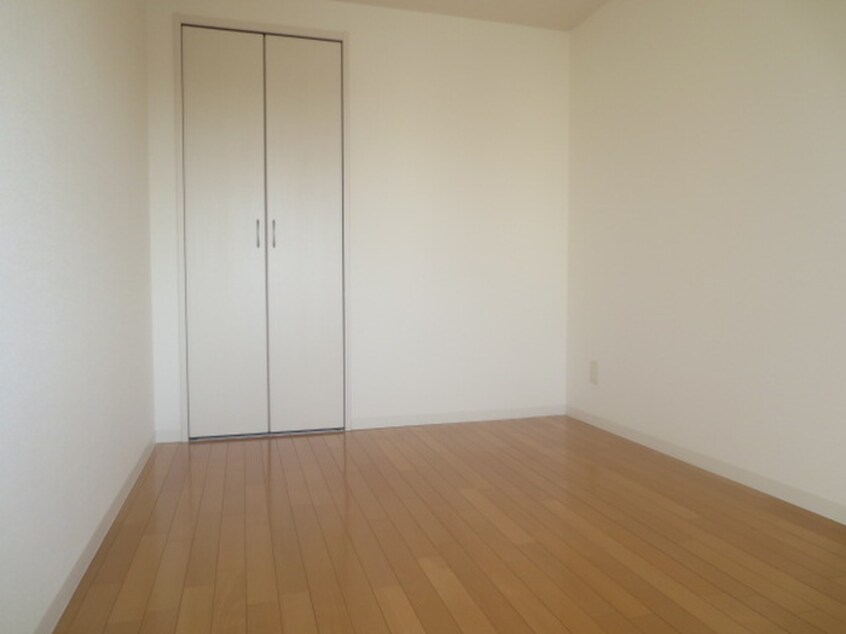 居室 Ｅａｓｔ Ｃｏｕｒｔ８９４