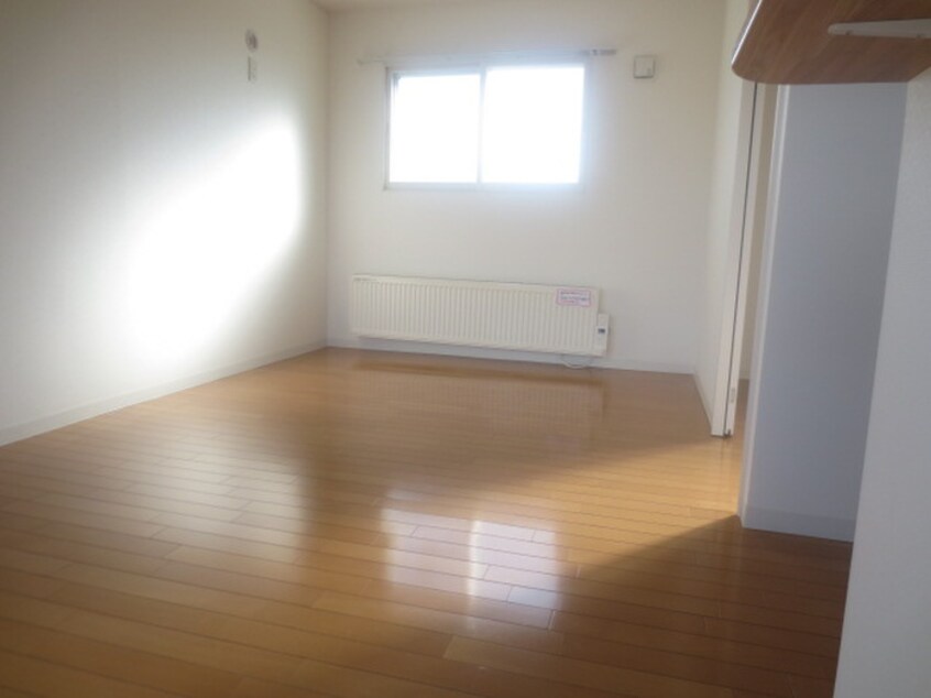 居室 Ｅａｓｔ Ｃｏｕｒｔ８９４