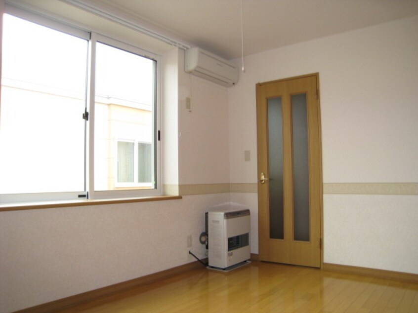 内観写真 カ－ナ・ハギナカ