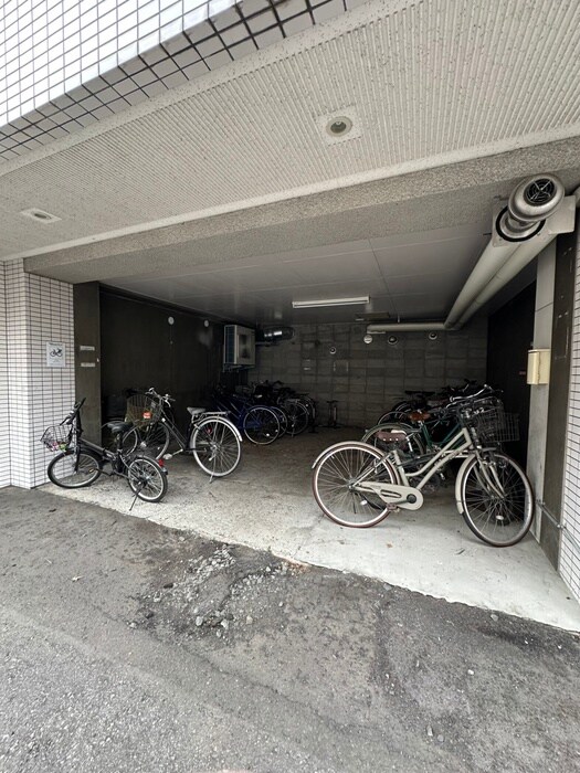 駐輪場 ラメール円山公園