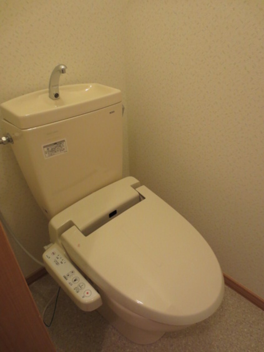 トイレ Ｒｅｖｅｕｒ白石