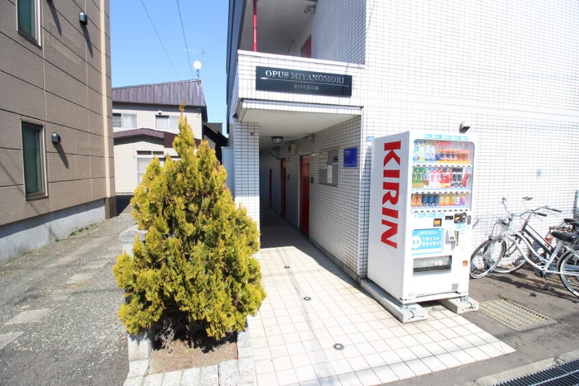 エントランス部分 オパス宮の森