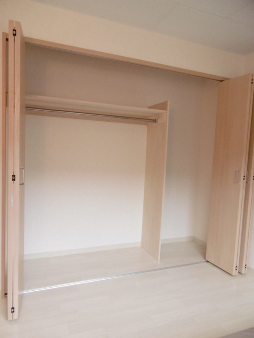 収納 アイビーパレス34