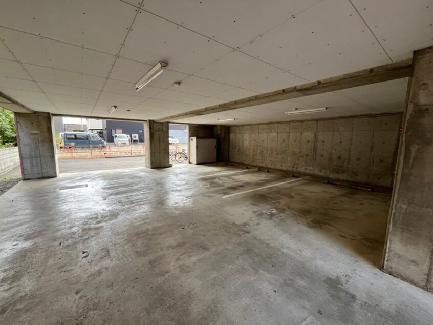 駐車場 エステラ１０番館