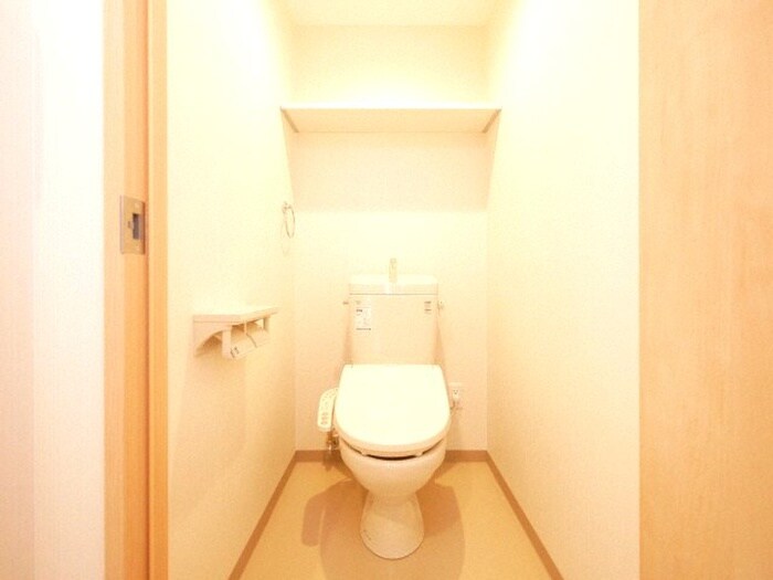 トイレ エフビル11