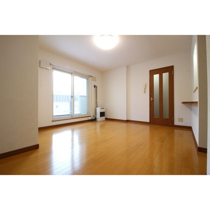 居室 ヴィラ・フロ－リッシュ