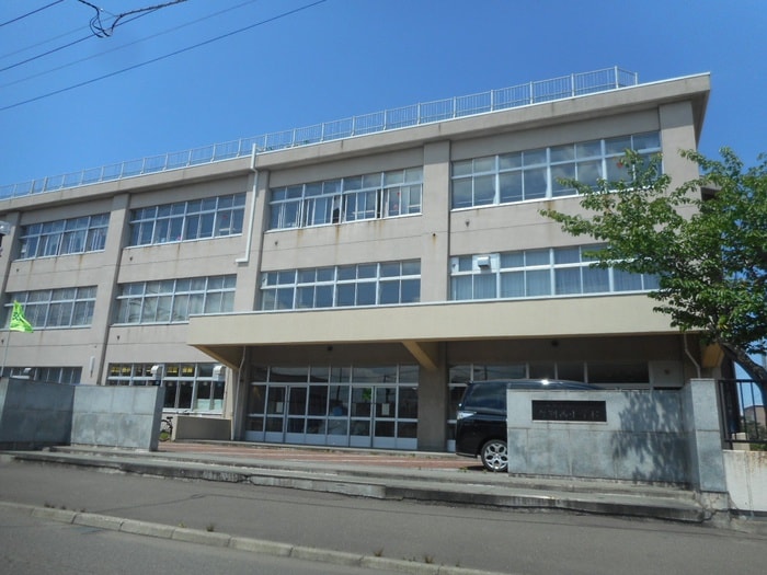 厚別西小学校(小学校)まで1000m プライムコ－ト