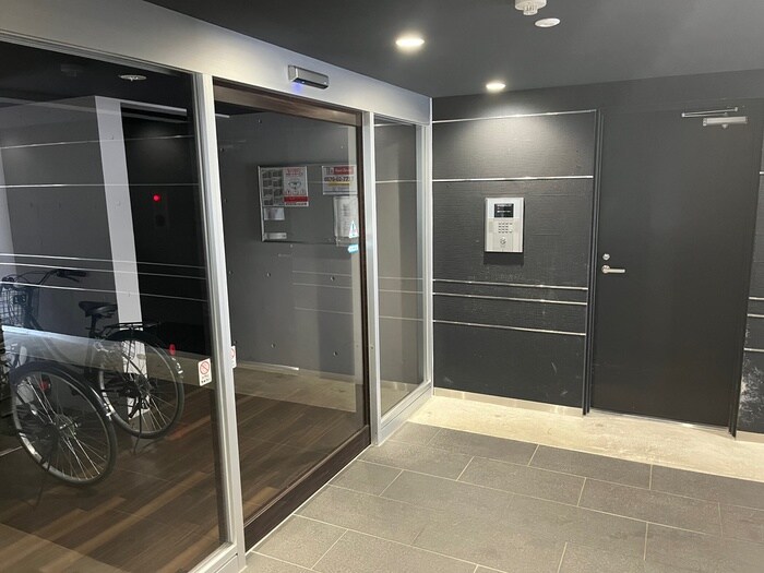 エントランス部分 The gate of Huga