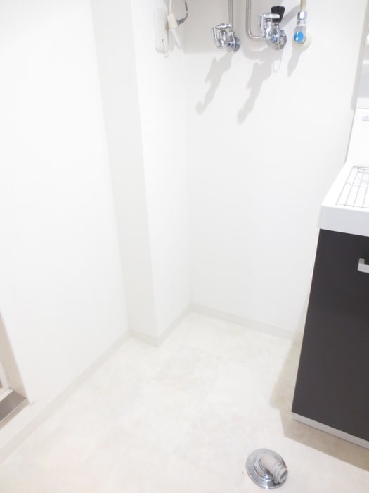 洗濯機置場 The gate of Huga