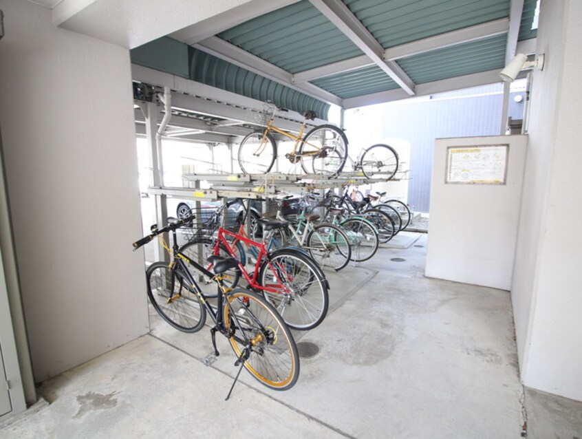 駐輪場 円山シャト－桂和大通館