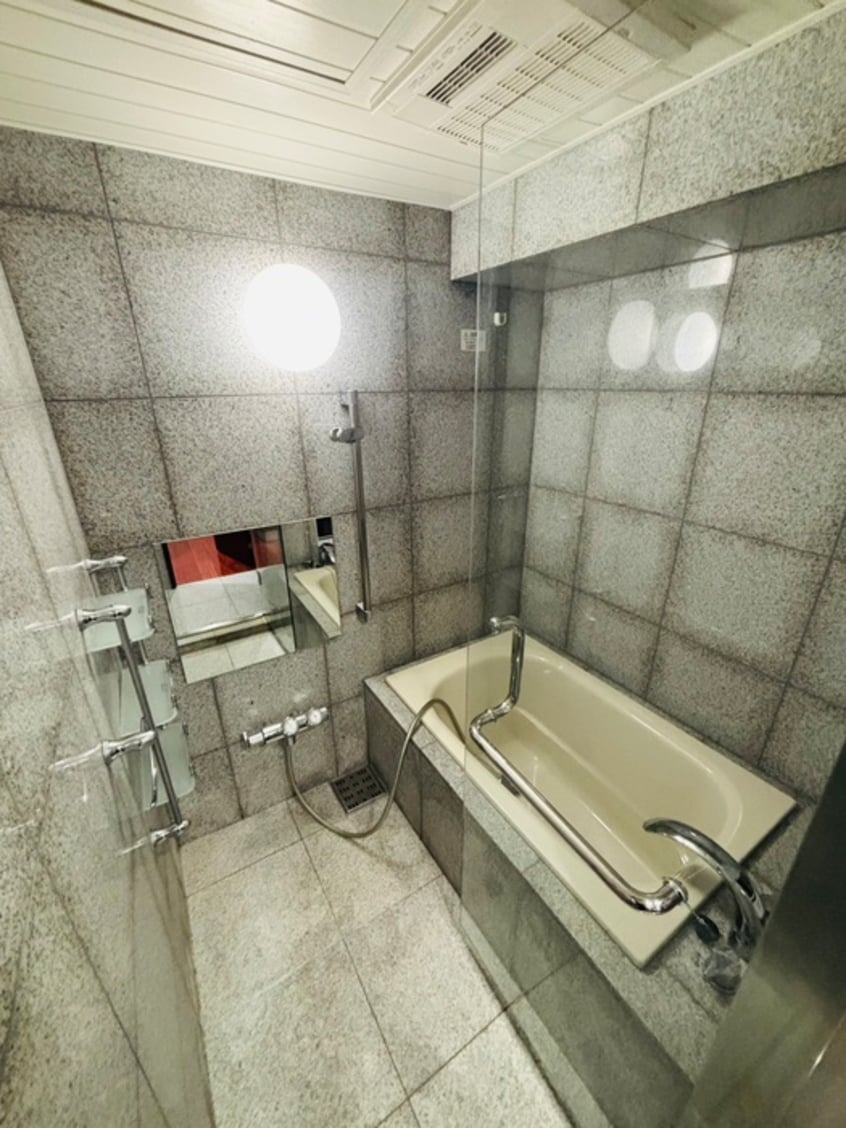 バス／シャワールーム等 ステージ大通