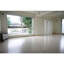 居室 マンダリーノ