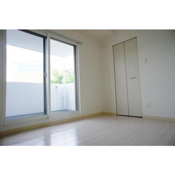 居室 マンダリーノ