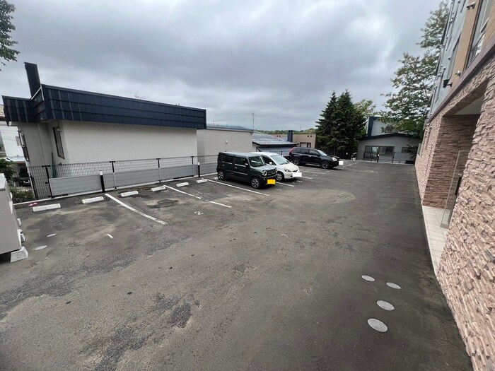 駐車場 バーニーズヴィスタ