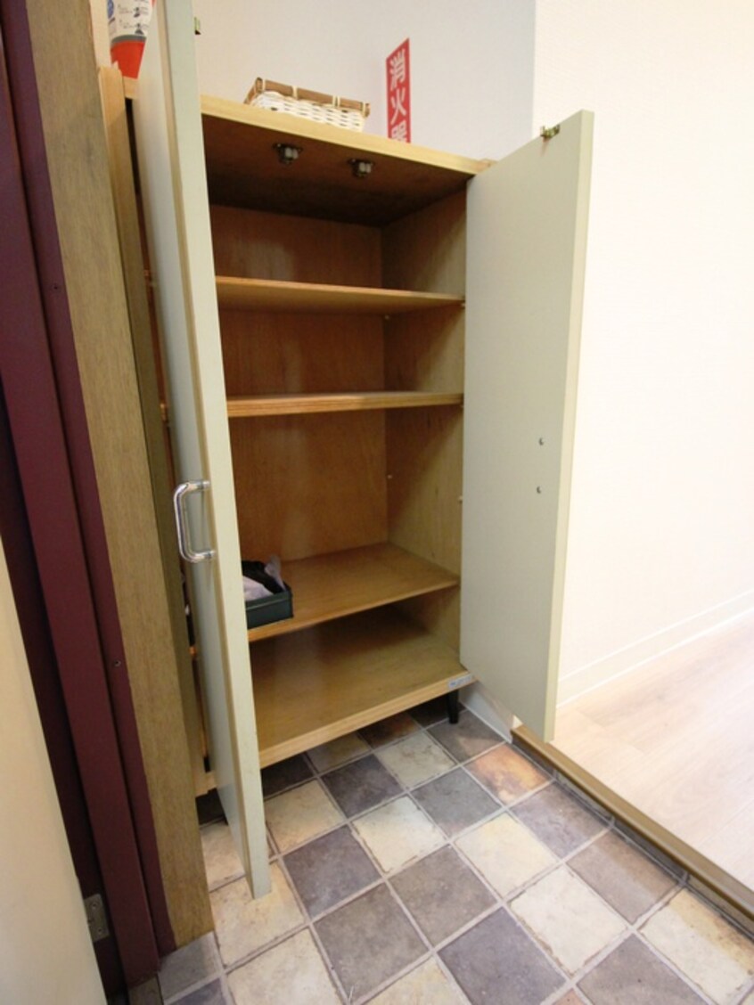 靴箱 サンリバーハイツ