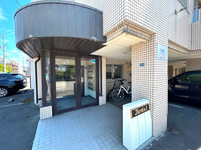 エントランス部分 ジャルダン１